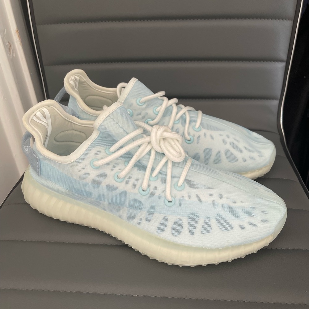 Yeezy 350 mono ice
